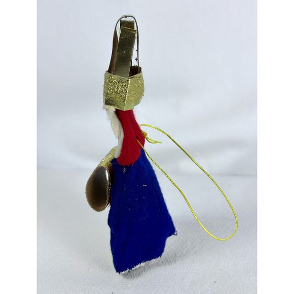 Nativity Wiseman Vintage Mid-Century Japan Felt & Gold Foil Cardboard Ornament - Picture 2 of 7